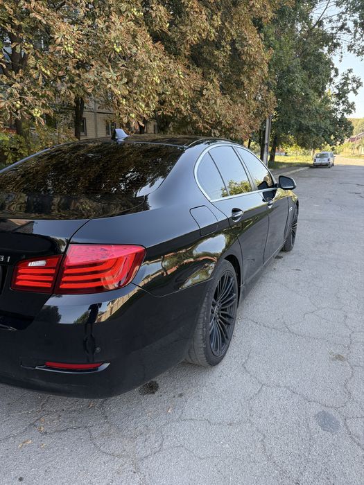 Продам Бмв ф10 528i
