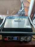 Продам гриль Delonghi