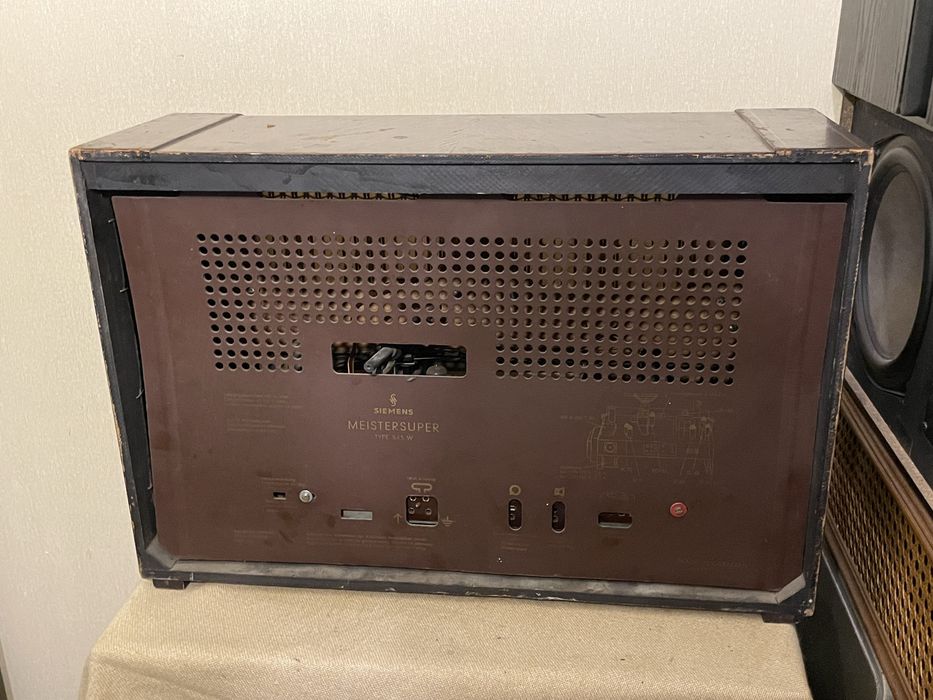 Немецкий ламповый радиоприемник SIEMENS 843W (без динамиков)