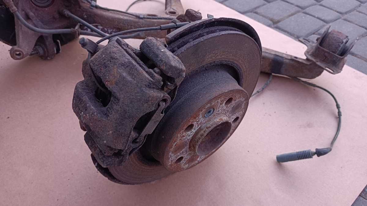 Zawieszenie tył Belka wahacze na tarczach Bmw E36 320i 323i 325i 328i