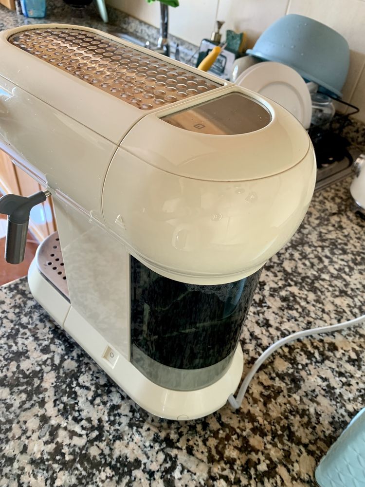 Máquina de Café SMEG Branca