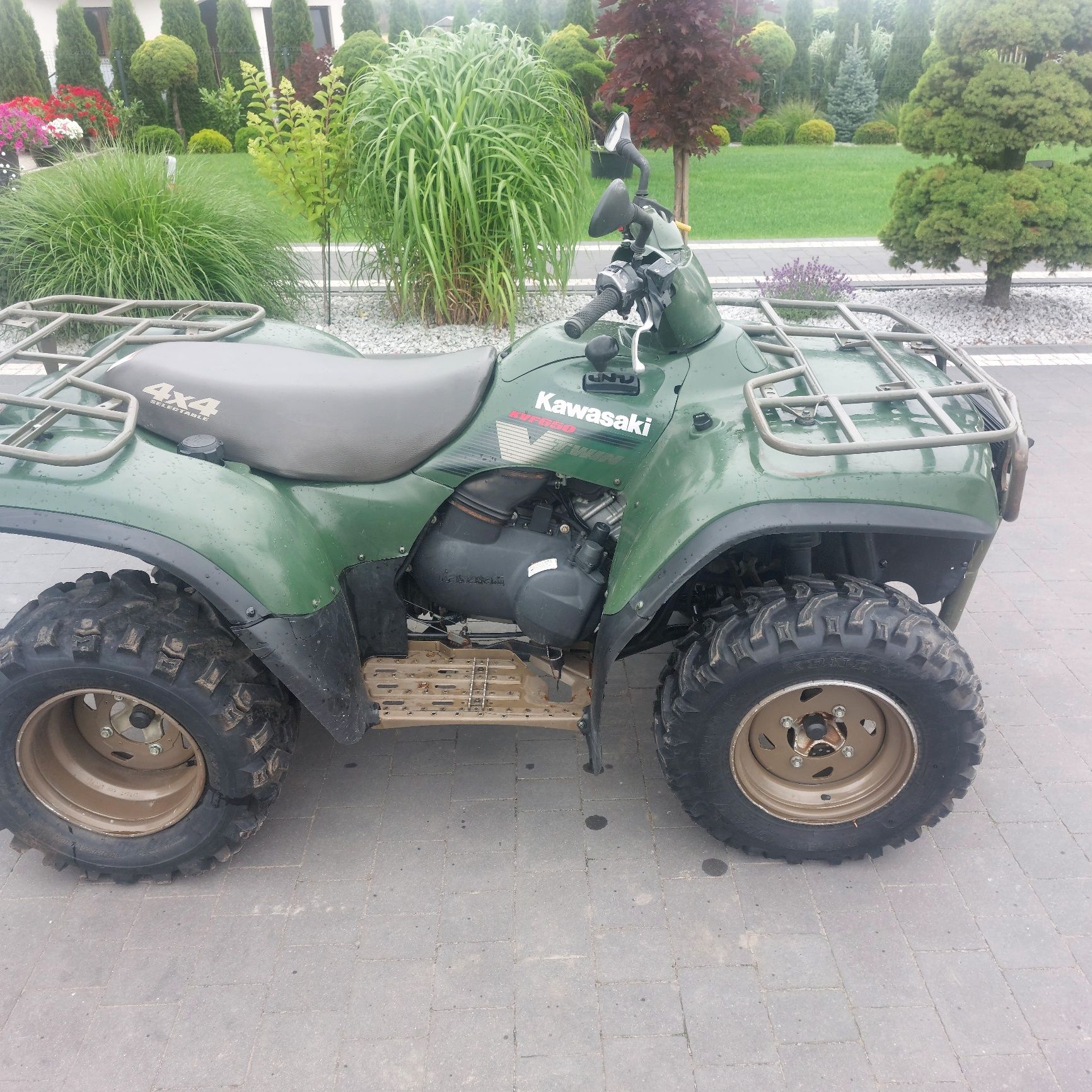 Kawasaki kvf650.