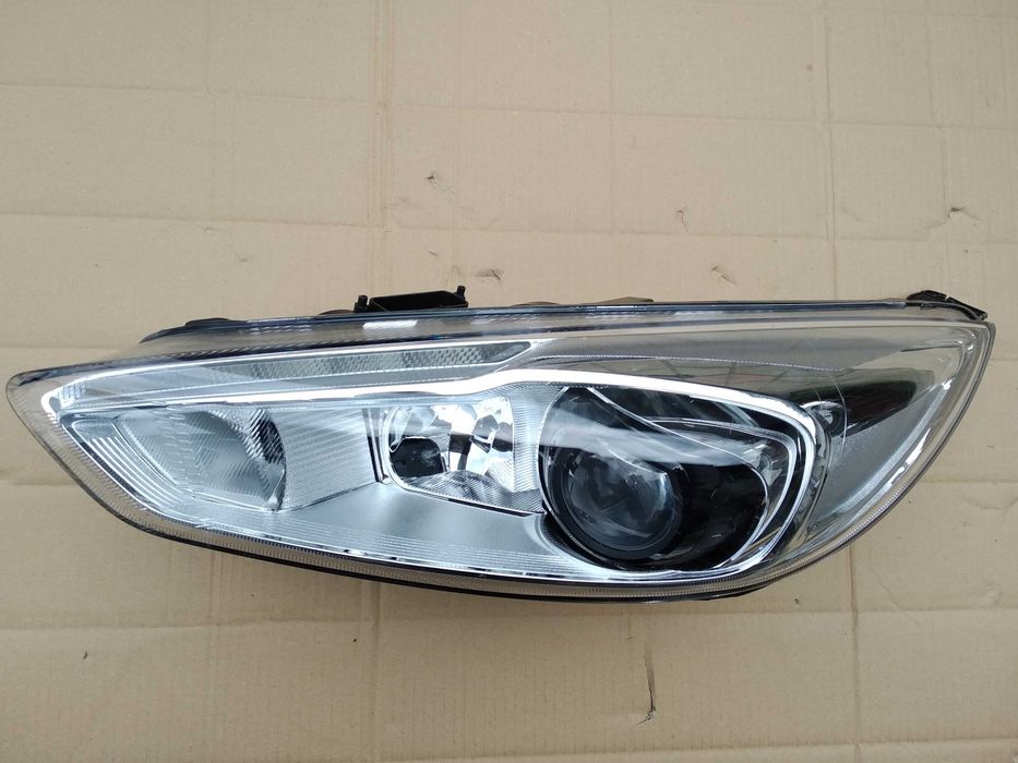 Lampa Ford Focus MK3 LIFT XENON  LED LEWY F1EB 13006AF