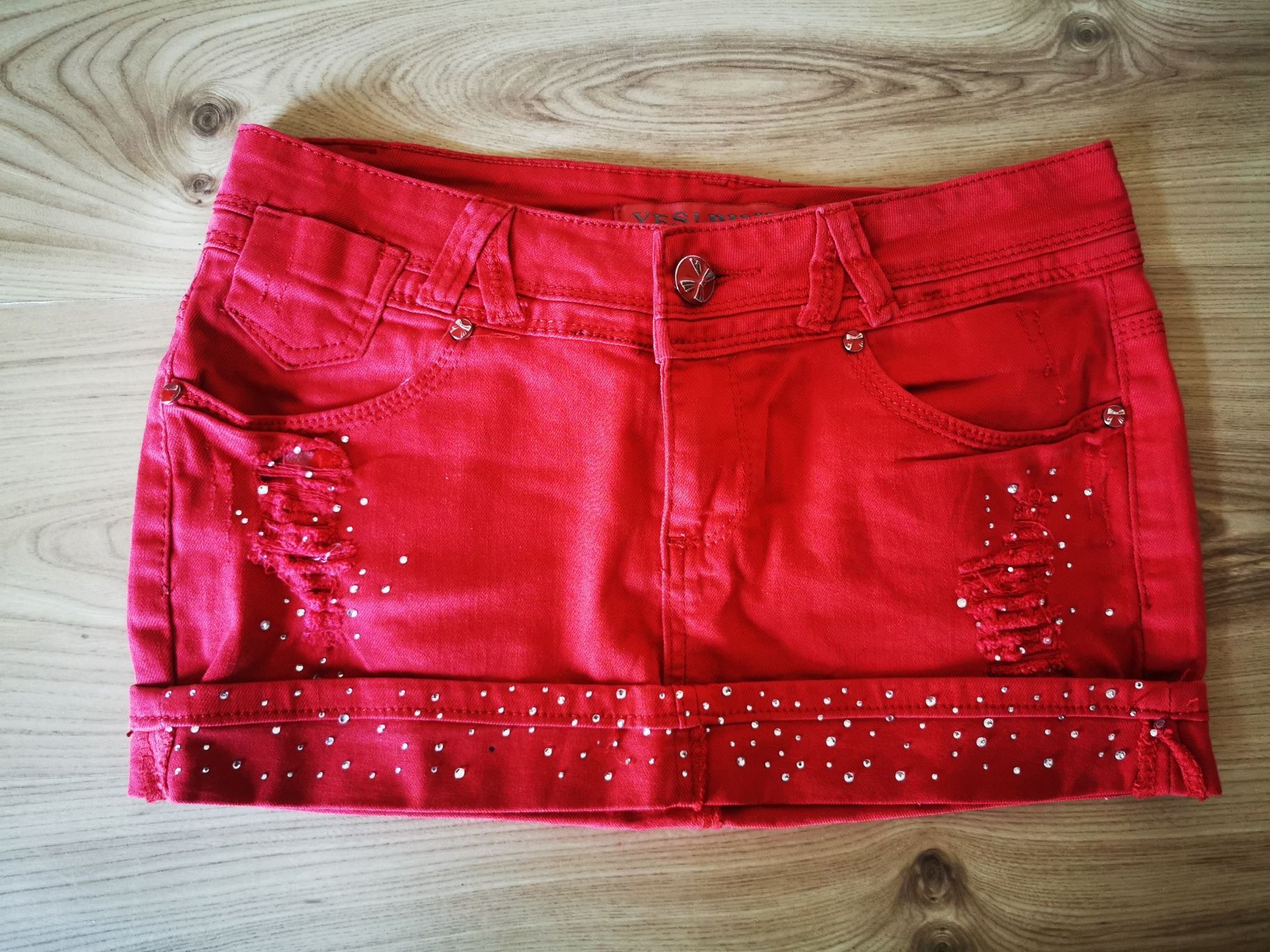 Czerwona mini spodniczka rozmiar 36 S