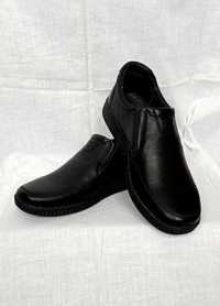 Класичні чоловічі чорні туфлі Riko