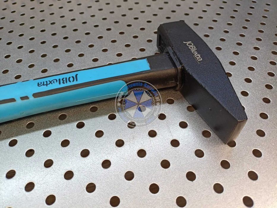 Młotek 0,5kg Młotek ślusarski FIBERGLASS 500g młotek 500g