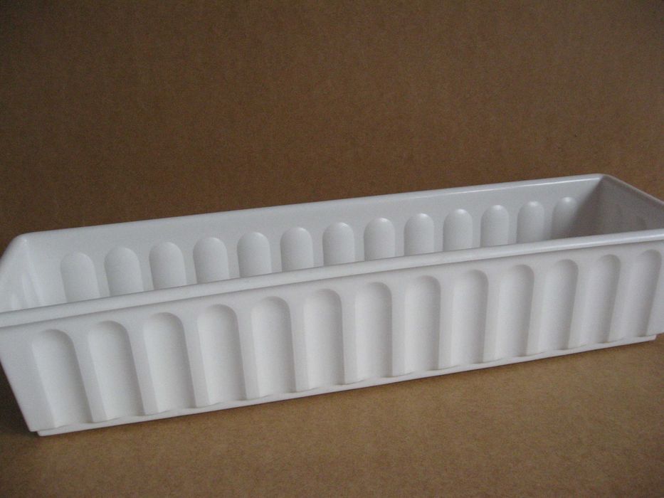 Nowe korytko skrzynka do kwiatów kolor biały