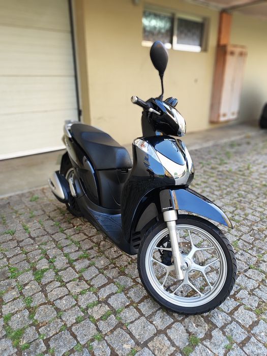 Honda SH125i 2014 – < 18.000 km – Impecável