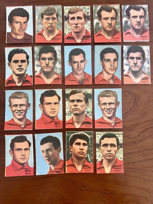 Cromos no jogadores de futebol do mundial de 66/67