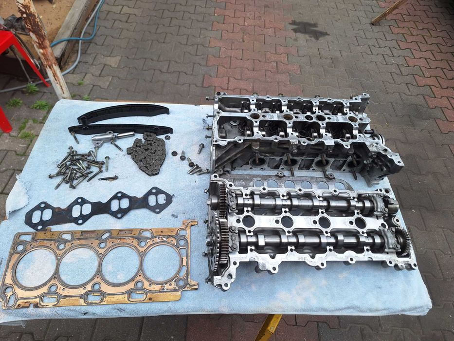 Trafic, Vivaro 2.0DCI M9R głowica, wałki  OE8200.519994 E