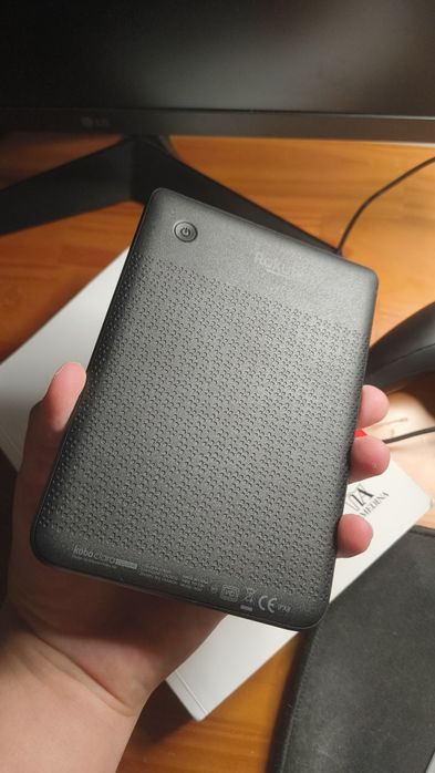 Kobo Clara Colour + Capa SleepCover *COMO NOVO*