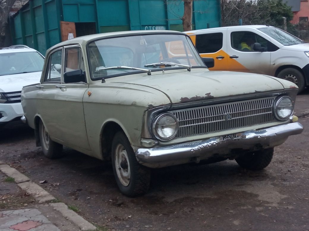 Продаю хороший автомобиль под проект или ресаврацыю