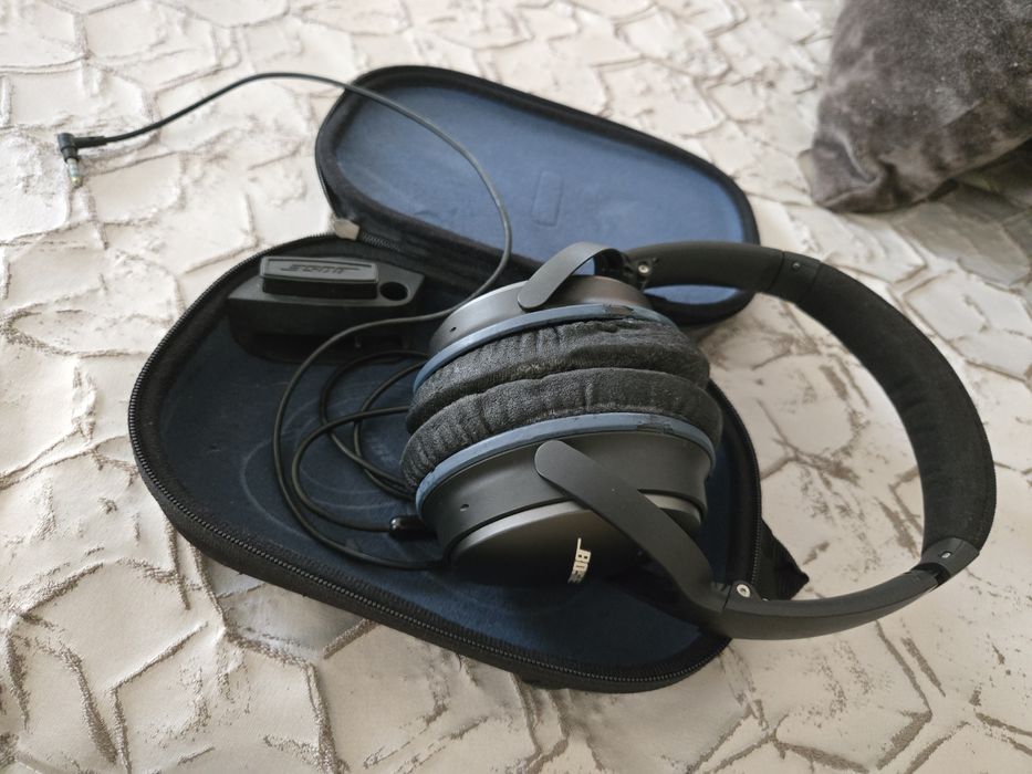 Headsets Bose de fio com noise-cancelling