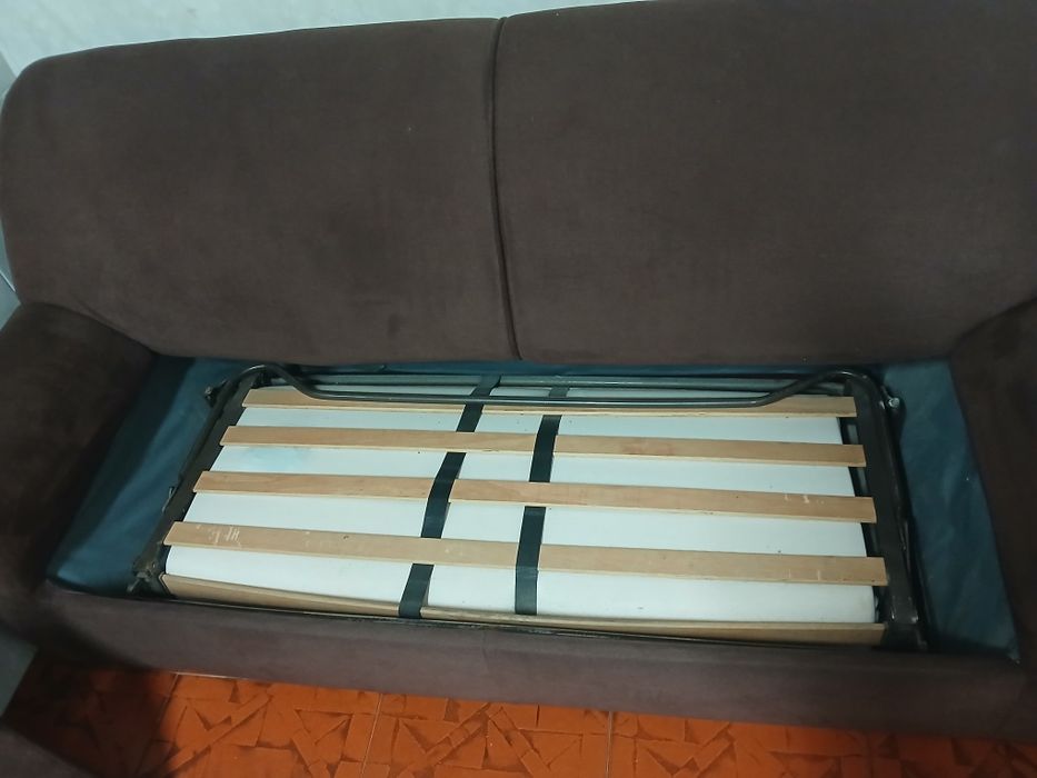 Sofa cama de 2 lugares cor castanha