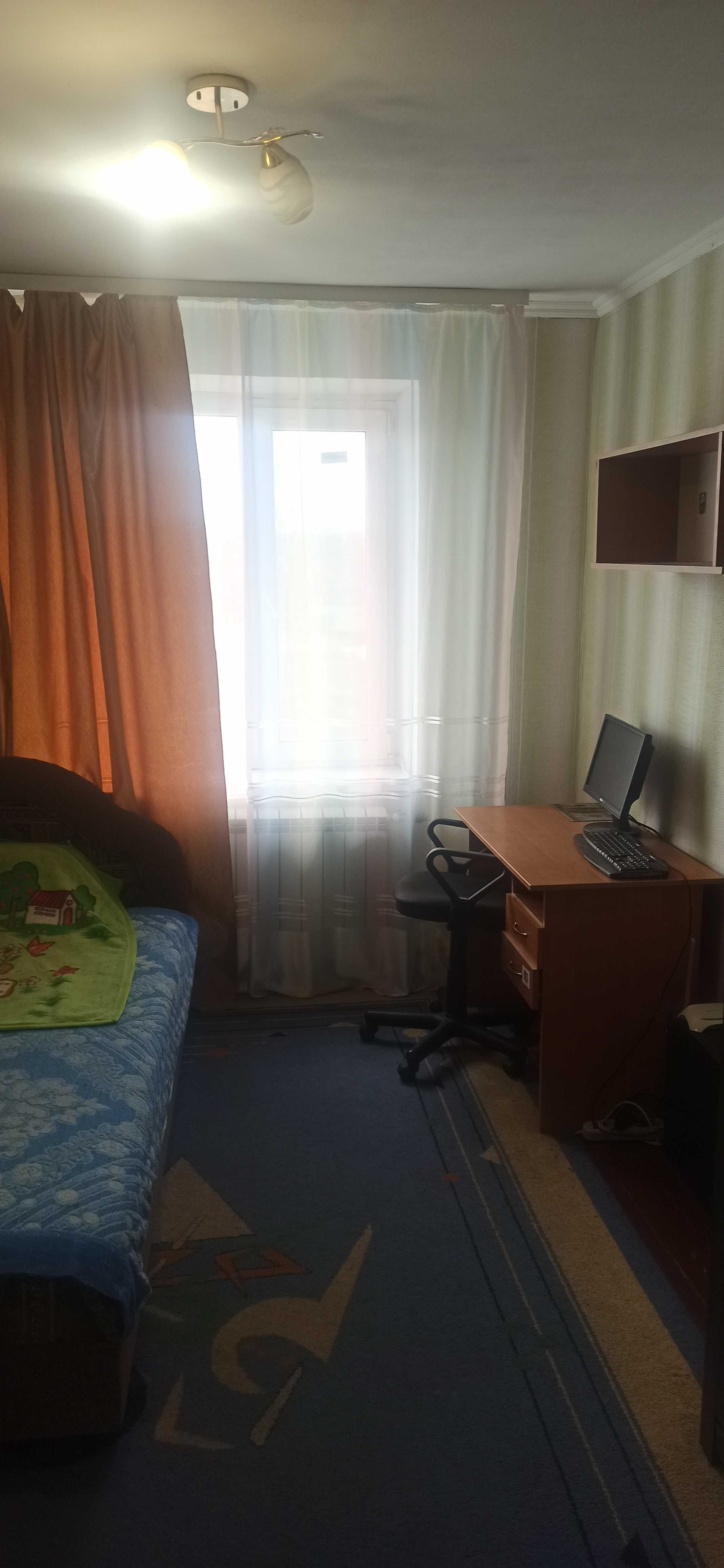Продам 3-х кімнатну квартиру з індивідуальним опаленням в с.Войниха