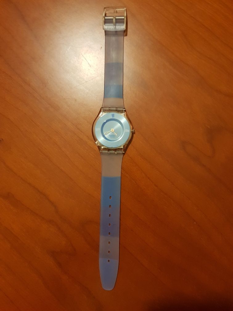 2 relógios swatch