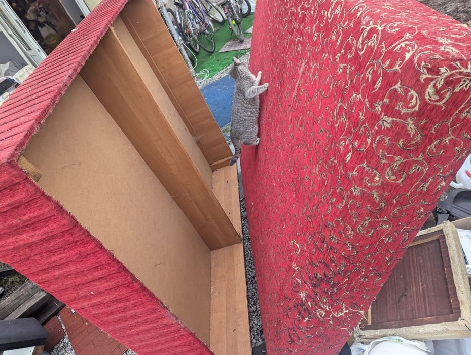 Срочно недорого двухспальная кровать киев даром Кровать диван большой