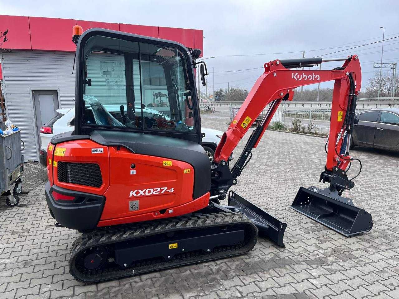 Японський міні-екскаватор Kubota KX027-4