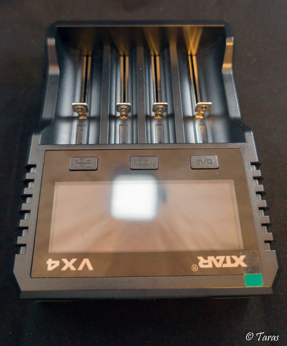 зарядний пристрій xtar vx4 lifepo li iion 18650 aa aaa