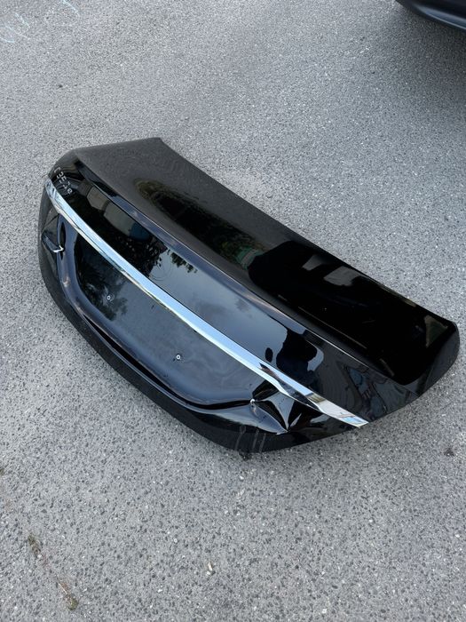 Кришка багажника Mercedes C-Klass W205