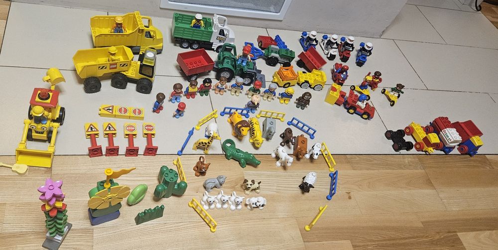 Lego Duplo ludziki, zwierzęta, pojazdy