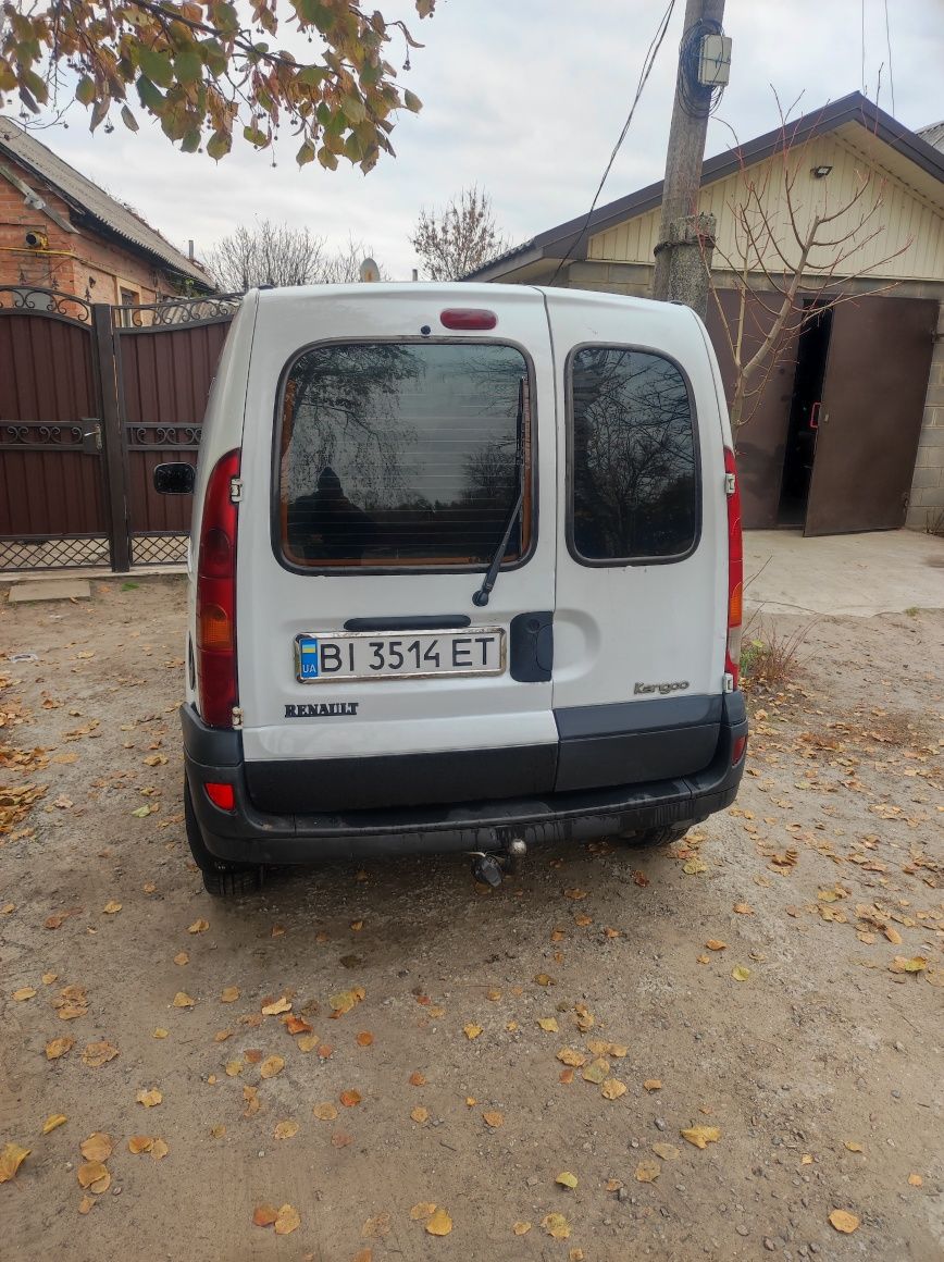 Автомобіль Рено кенго