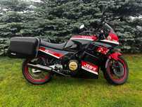 Motocykl Yamaha FZ 750