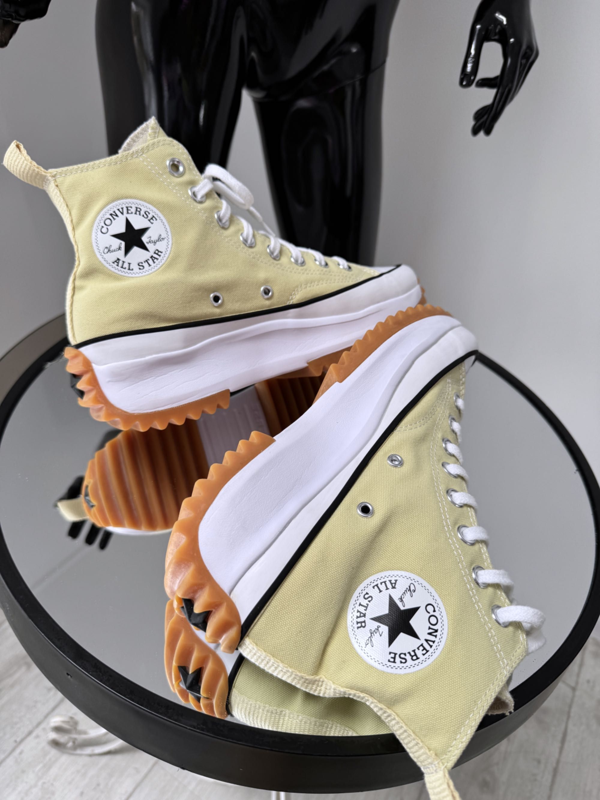 Мощные харизматичные кеды Converse Star Hike