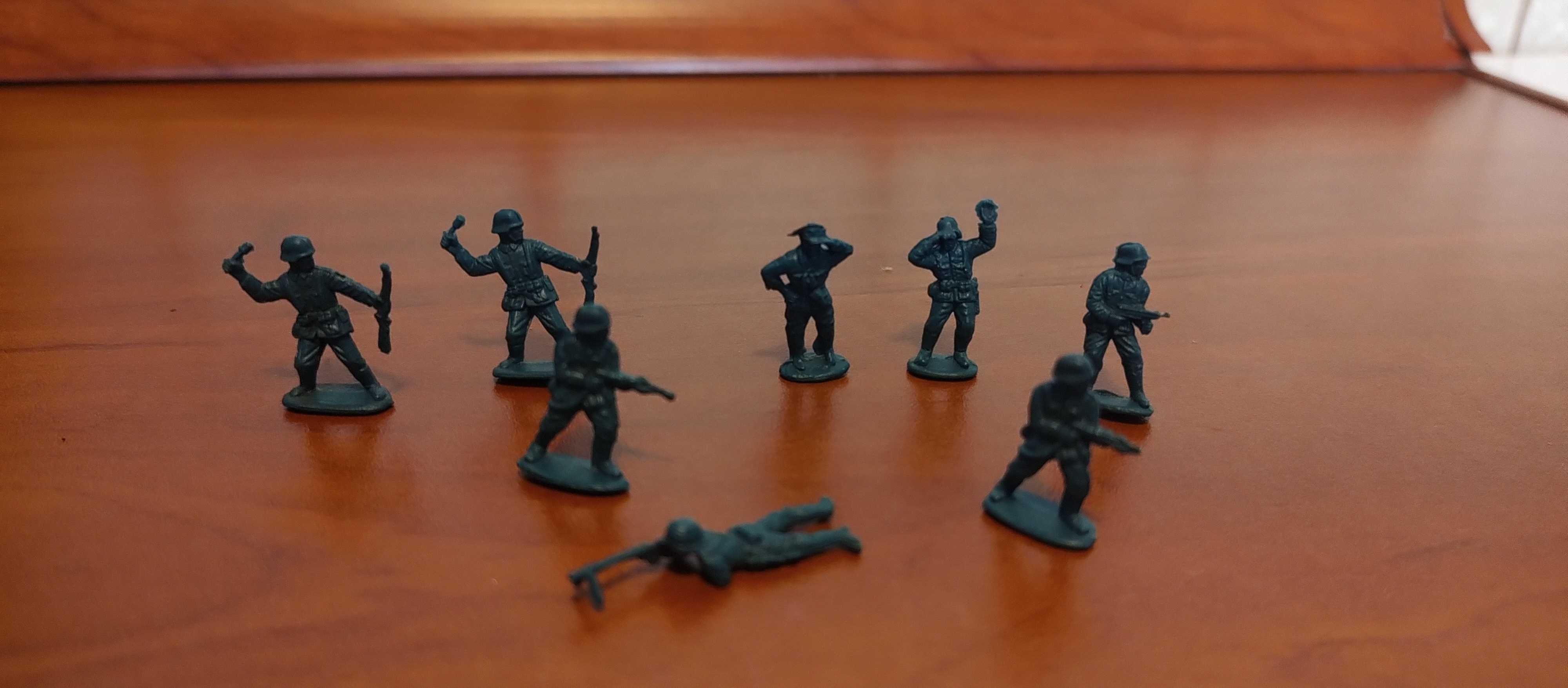 Żołnierzyki żołnierz 1/72 kioskowce Prl Wehrmacht II wojna