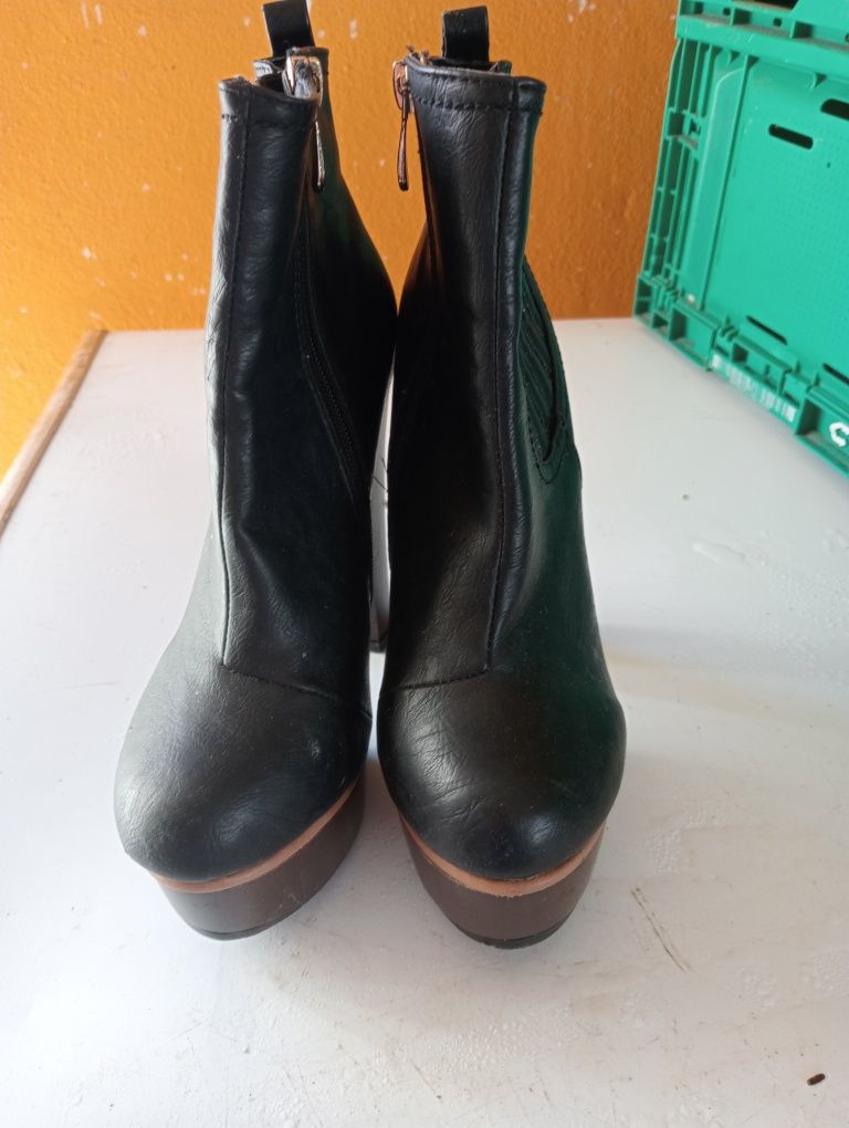 Botins como novos tamanho 37 só 5€