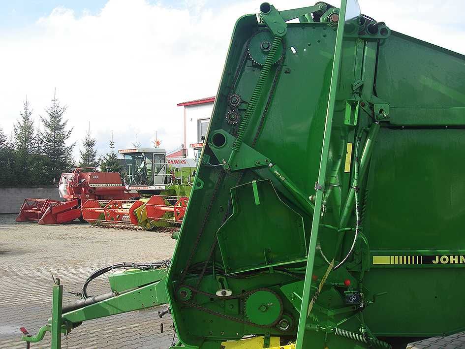 Пресс подборщик John Deere 550