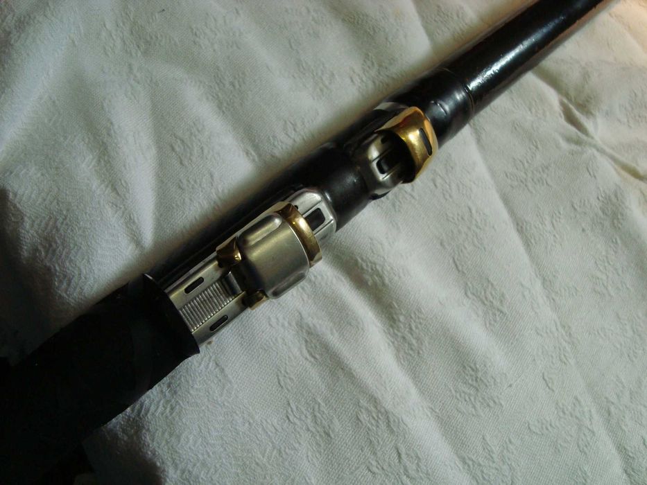 Canas  de  pesca  boia  de  5 e 6 metros