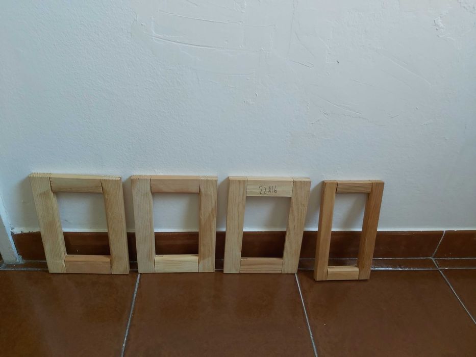 14 molduras de madeira de pinho para tela de pintura (máximo 27 cm)