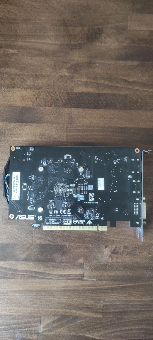 Продам відеокарту gtx 1650 4 gb