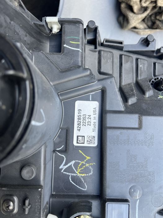 Chevrolet Bolt ev 22-23 рік фара передня 42828519 42828518
