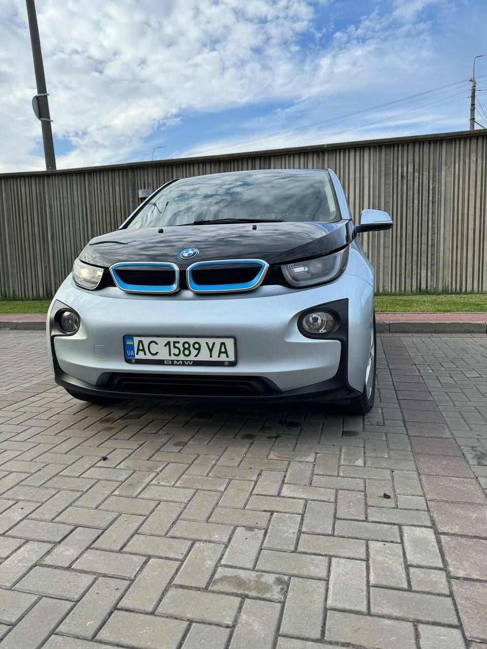 BMW i3 2015 електро SOH 89%. 19kw залишок, ксенон