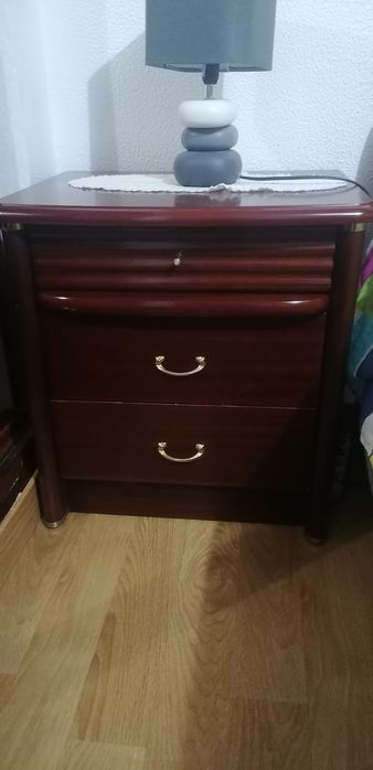 Quarto de casal em mogno