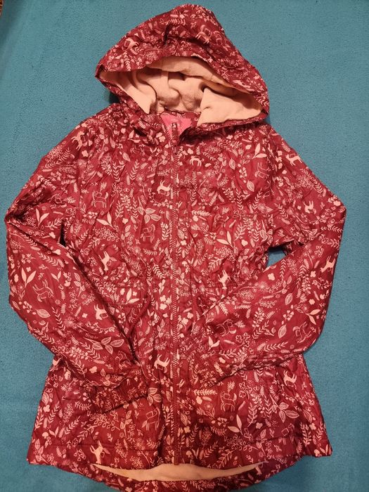 Парка на дівчинку