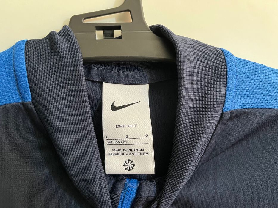 Bluza i kurtka wiatrówka Nike klub siódemka Tychy rozmiar 147-158