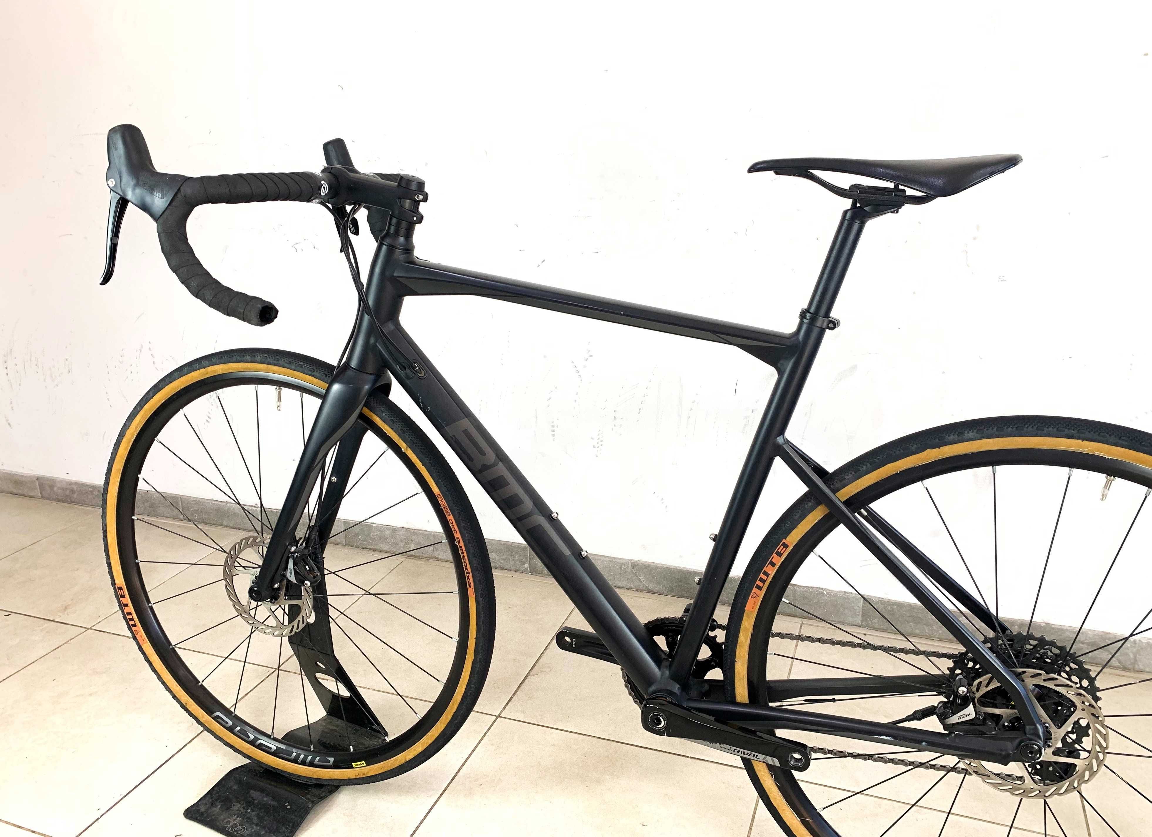 гравійник BMC Roadmachine X гравийник