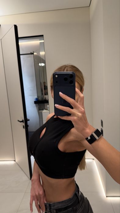 Топ Ace S чорний