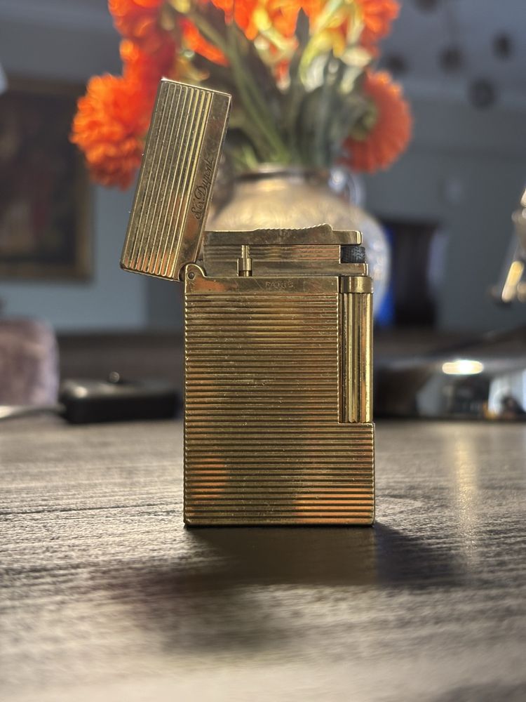 Isqueiro M. Dupont em ouro