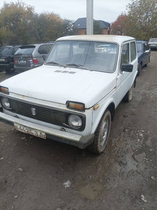 Продам ниву 2121