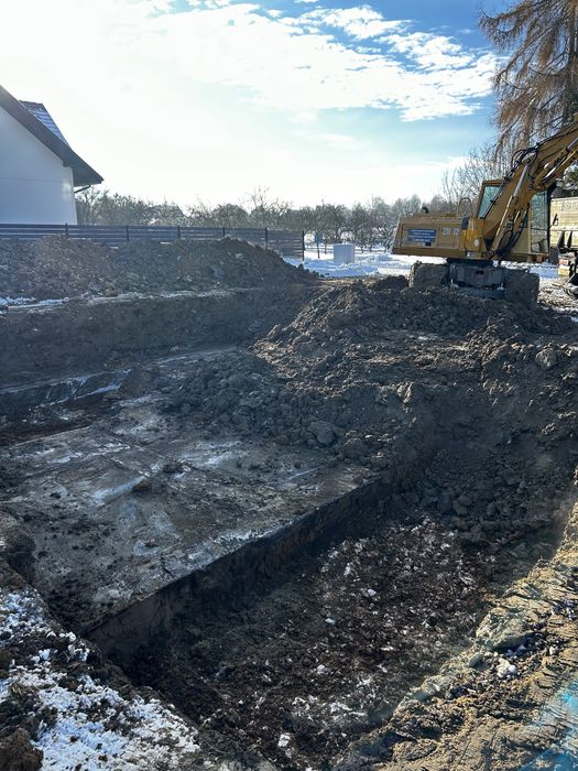 Usługi Koparką i koparko-Ładowarką, Transport Wywrotką, Prace Ziemne