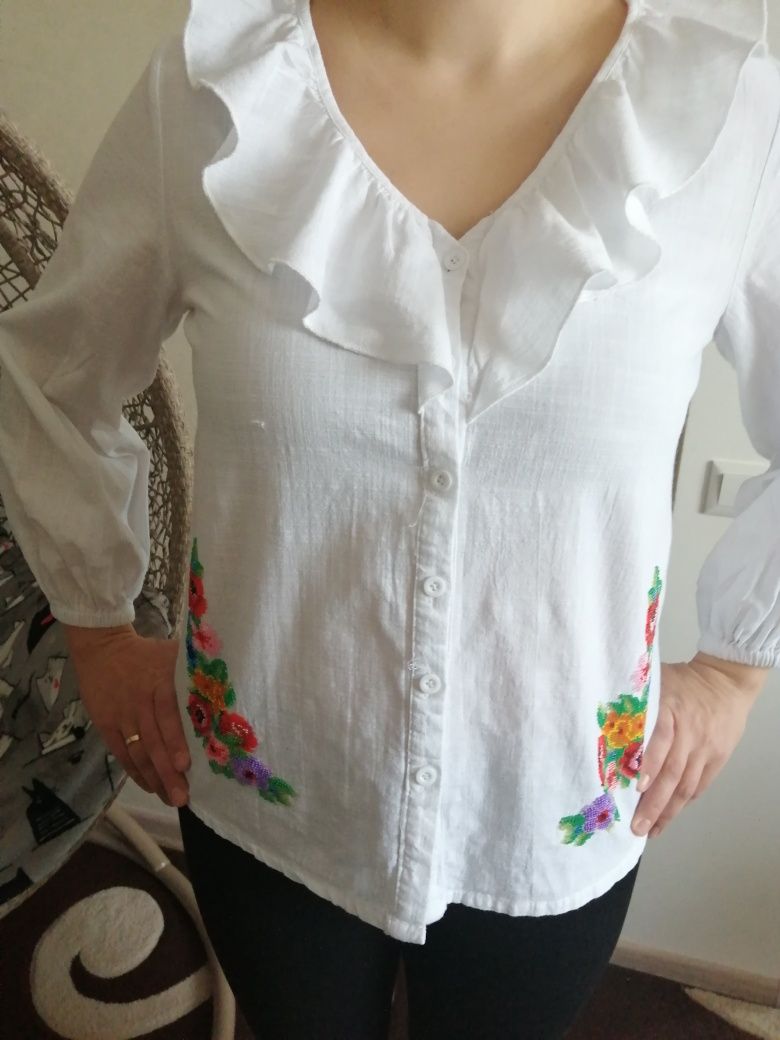 Жіноча блузка з натуральної тканини