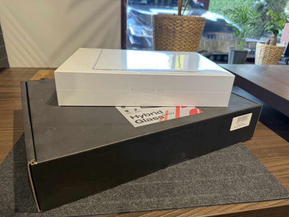 Okazja nowy Laptop APPLE MacBook szkło Air 16GB ram 256GB nowy srebrny