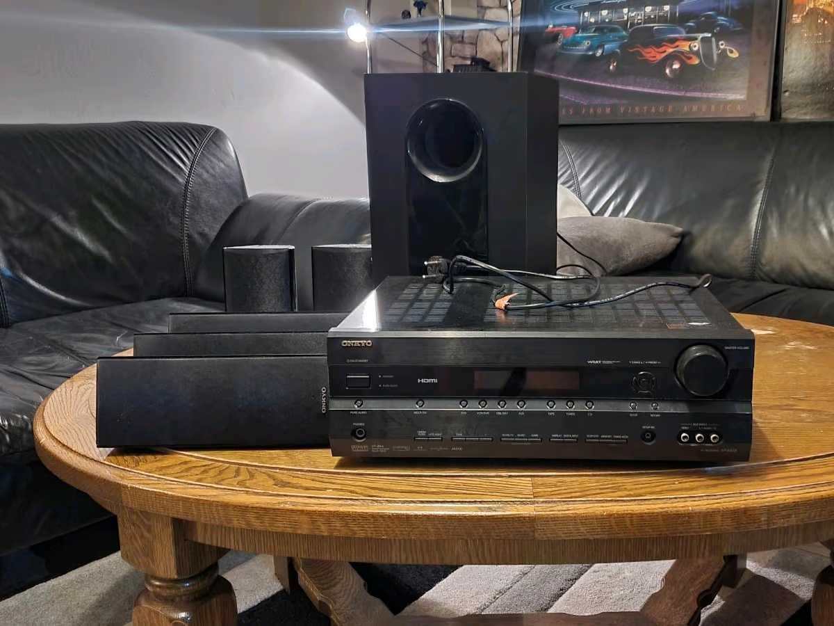 Ресивер + 5.1 обємний звук onkyo HT-R518