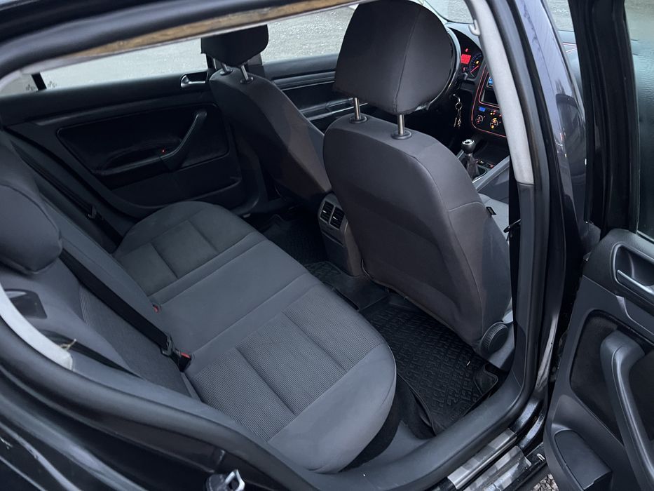 VW Golf V 1.6 MPI газ/бензин