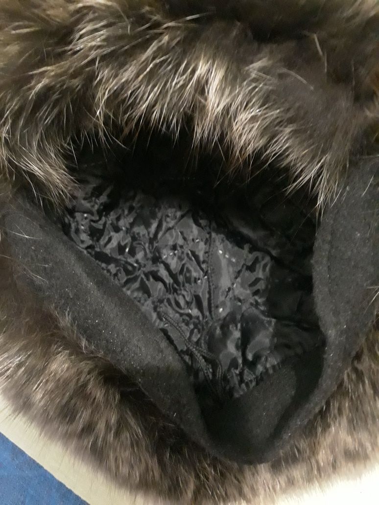 Продам хутряну шапку, майже нова.