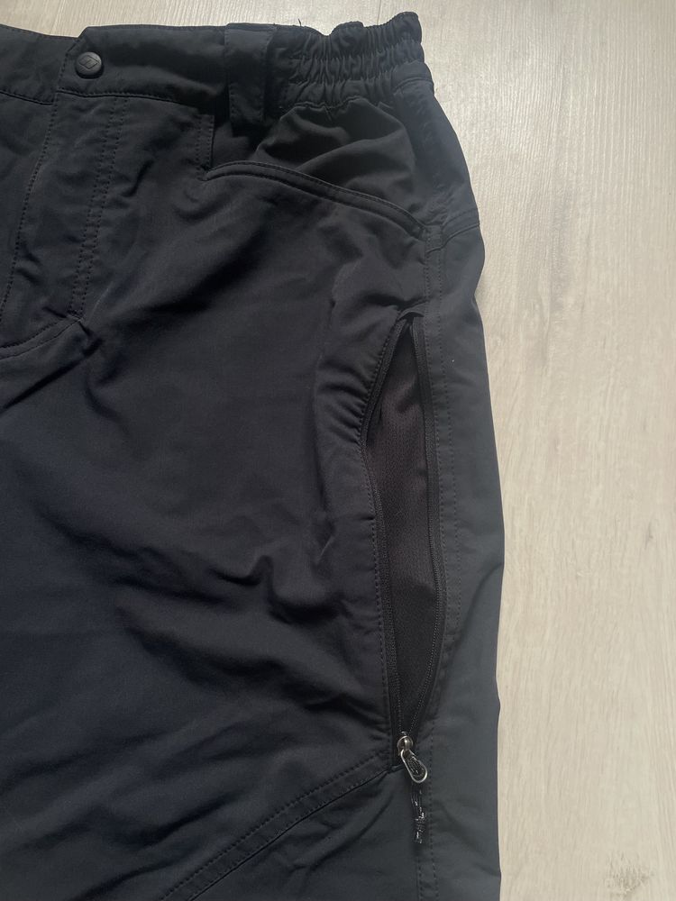 Чоловічі трекінгові софтшельні штани Berghaus